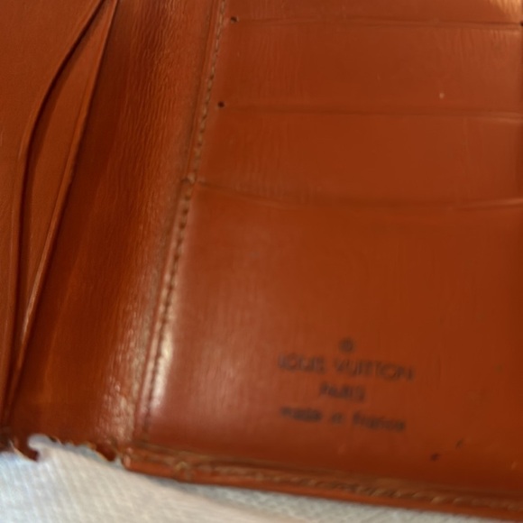 Louise Vuitton card holder billfold - Picture 2 of 5